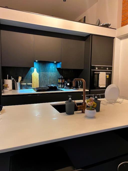 Cityzenretreat - Mezzanine Apartment Sleeps 4 Sheffield City Centre Екстериор снимка