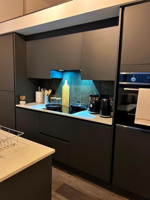 Cityzenretreat - Mezzanine Apartment Sleeps 4 Sheffield City Centre Екстериор снимка